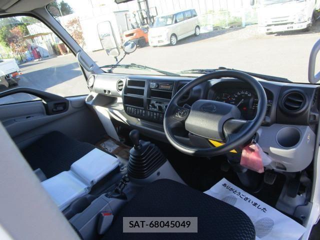 Hino DUTRO 2023-11 792616-11