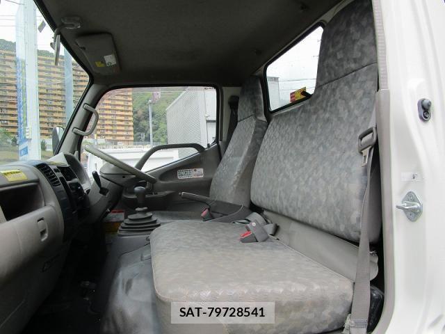 Hino DUTRO 2006-02 534687-27