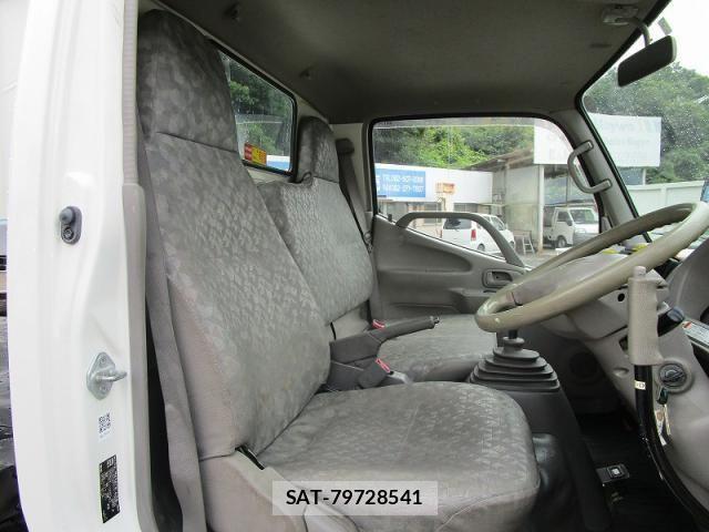 Hino DUTRO 2006-02 534687-29