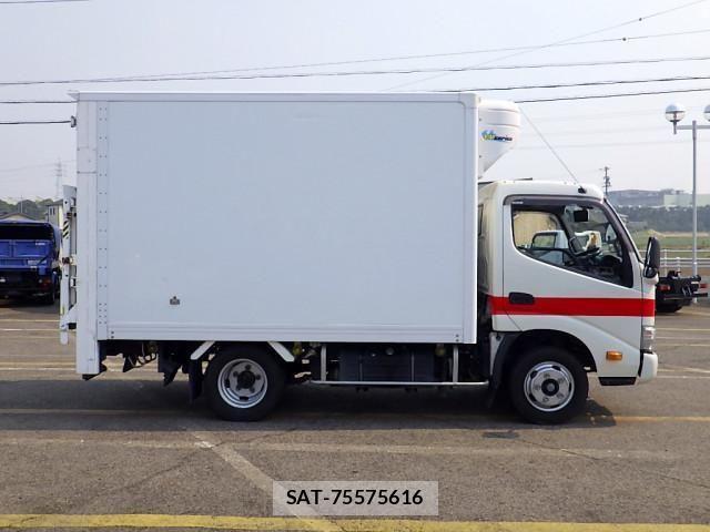 Hino DUTRO 2018-02 858247-4