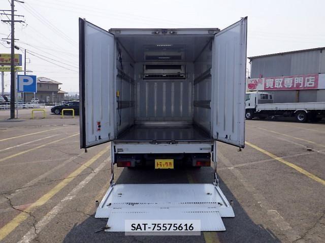 Hino DUTRO 2018-02 858247-6