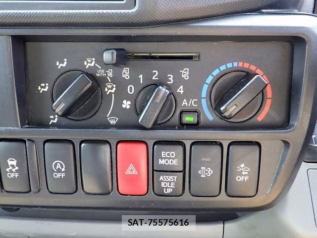 Hino DUTRO 2018-02 858247-19
