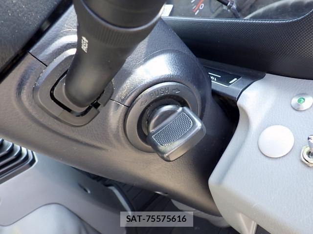 Hino DUTRO 2018-02 858247-21