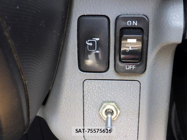 Hino DUTRO 2018-02 858247-22