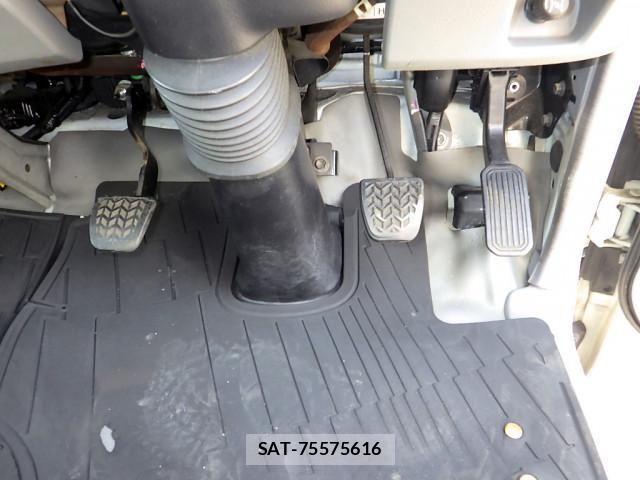 Hino DUTRO 2018-02 858247-23