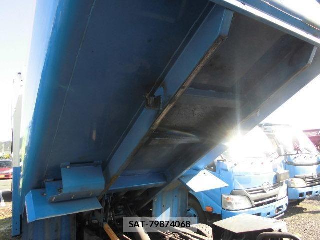 Hino DUTRO 2022-06 535086-13