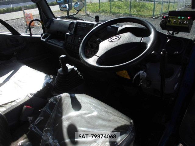 Hino DUTRO 2022-06 535086-27