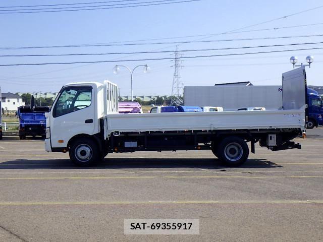 Hino DUTRO 2017-01 534866-3