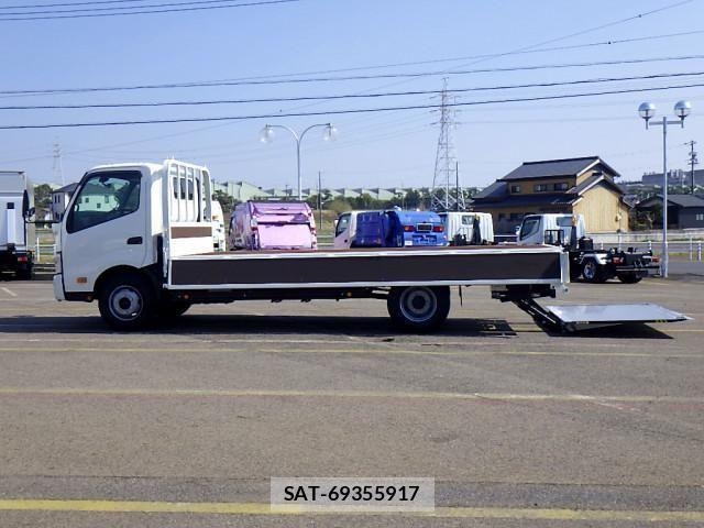 Hino DUTRO 2017-01 534866-7