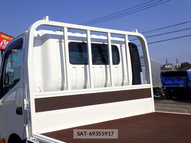 Hino DUTRO 2017-01 534866-9