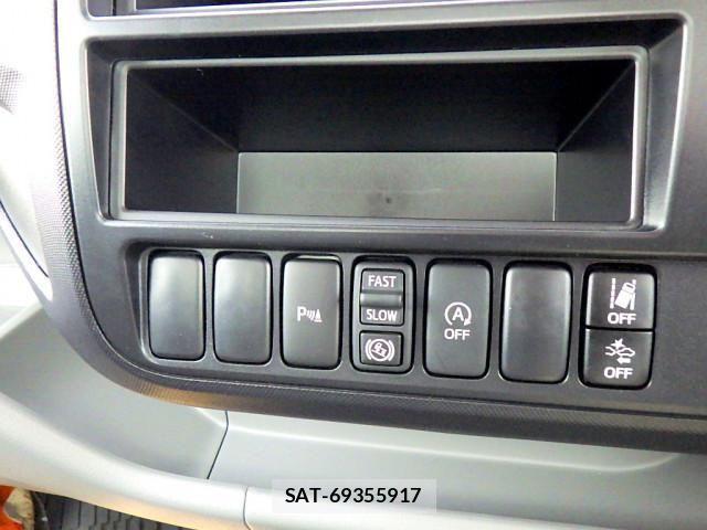 Hino DUTRO 2017-01 534866-19