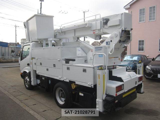 Hino DUTRO 2011-03 1585305-2