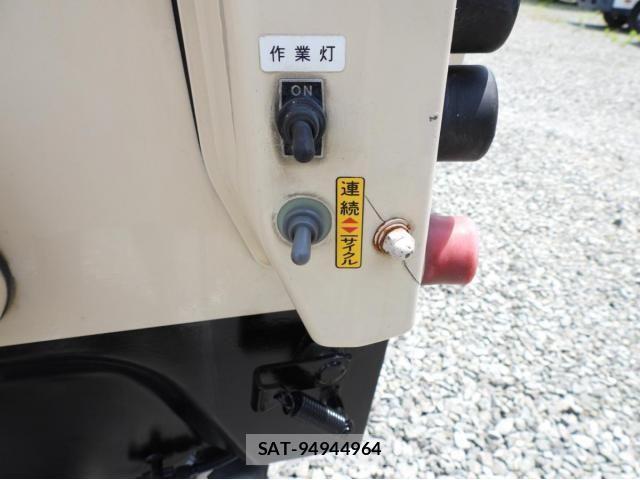 Hino DUTRO 2013-12 443542-23