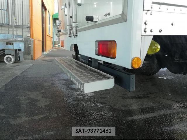 Hino DUTRO 2023-03 534674-10