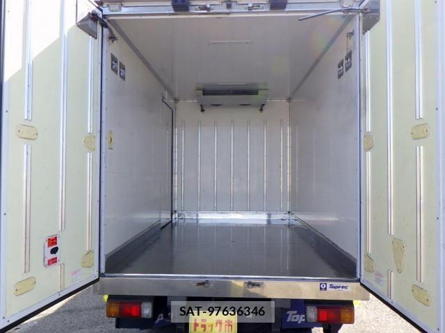 Hino DUTRO 2017-12 1218267-6