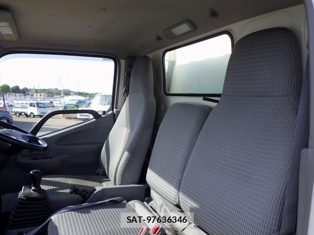 Hino DUTRO 2017-12 1218267-12