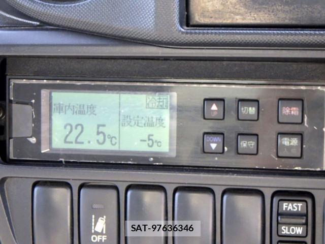 Hino DUTRO 2017-12 1218267-20