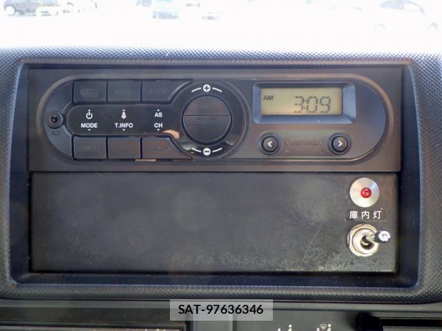 Hino DUTRO 2017-12 1218267-21