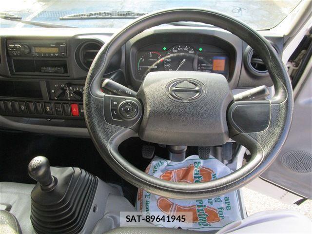 Hino DUTRO 2019-10 1624572-9