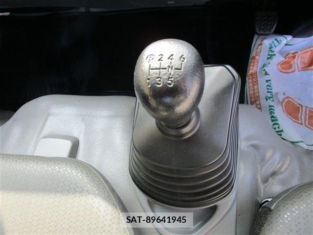 Hino DUTRO 2019-10 1624572-11