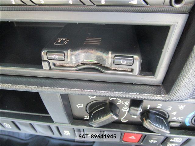 Hino DUTRO 2019-10 1624572-21