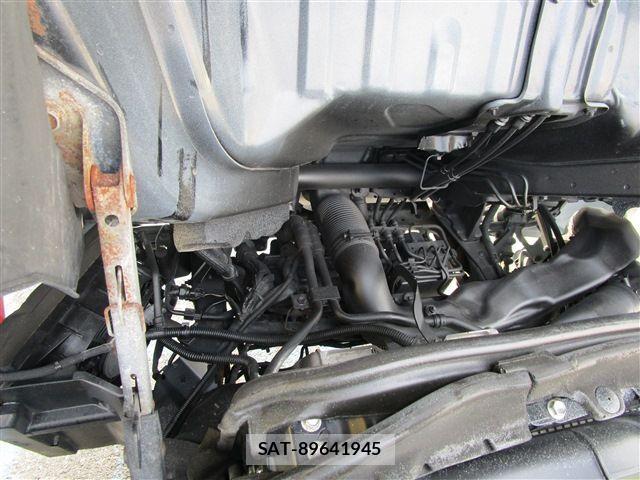 Hino DUTRO 2019-10 1624572-24