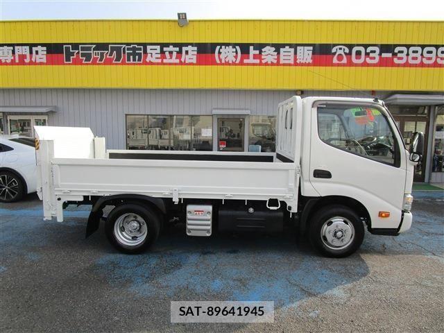 Hino DUTRO 2019-10 1624572-2