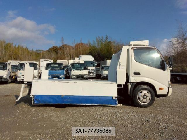 Hino DUTRO 2015-12 1659506-23