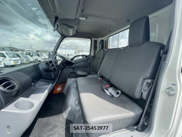 Hino DUTRO 2020-07 1742352-17