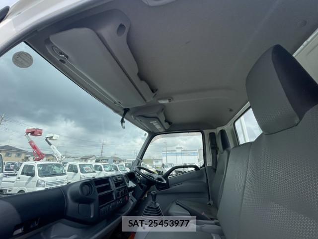 Hino DUTRO 2020-07 1742352-18