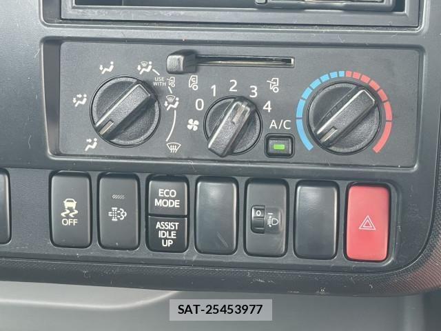Hino DUTRO 2020-07 1742352-24
