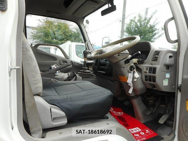 Hino DUTRO 2008-04 1742361-27