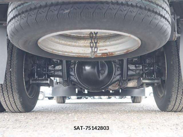 Hino DUTRO 2020-09 1742362-18
