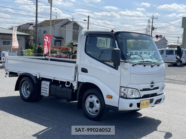 Hino DUTRO 2020-08 1742320-4