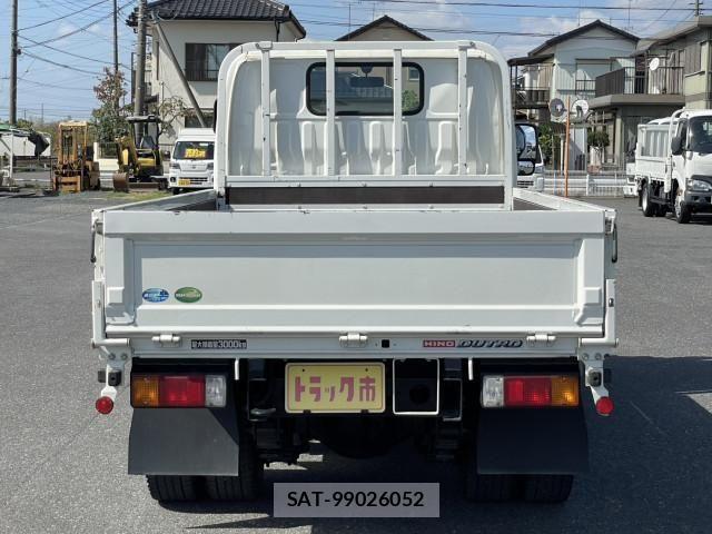 Hino DUTRO 2020-08 1742320-5