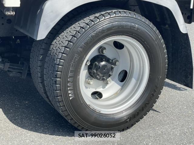 Hino DUTRO 2020-08 1742320-7