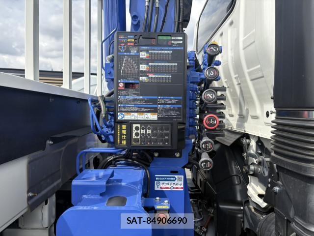 Hino DUTRO 2024-12 1742197-18