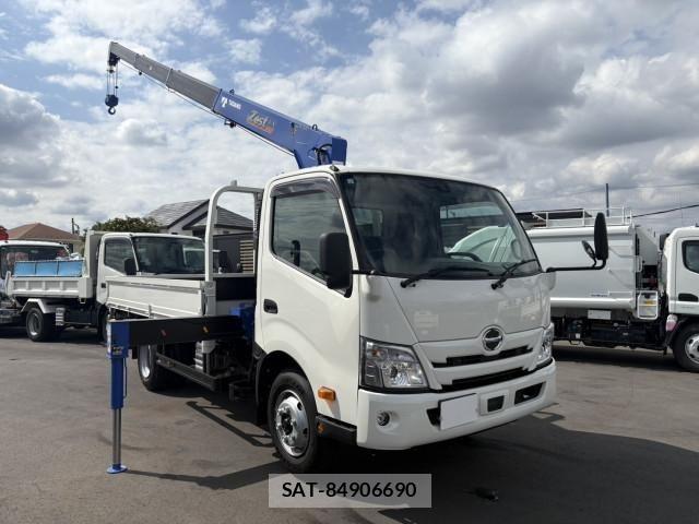 Hino DUTRO 2024-12 1742197-1