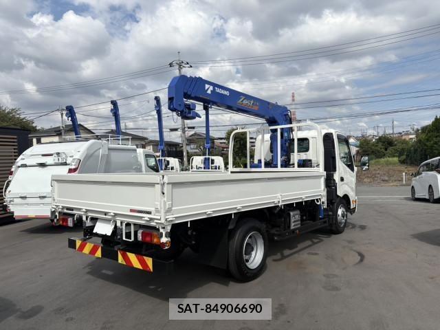 Hino DUTRO 2024-12 1742197-3