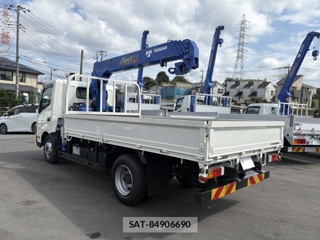 Hino DUTRO 2024-12 1742197-4