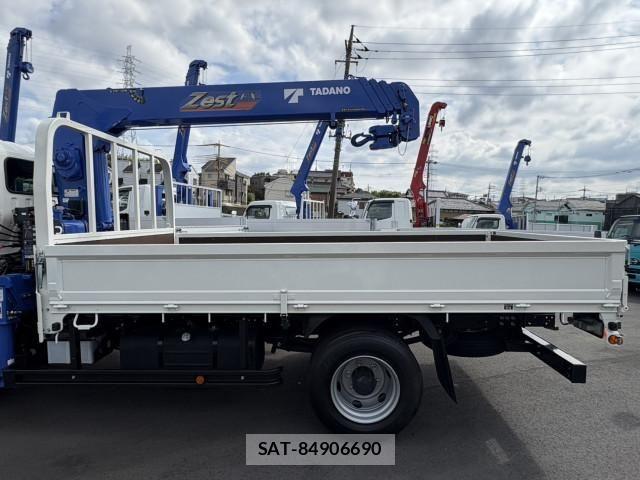 Hino DUTRO 2024-12 1742197-6