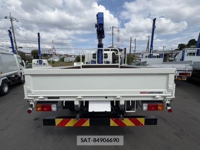 Hino DUTRO 2024-12 1742197-7