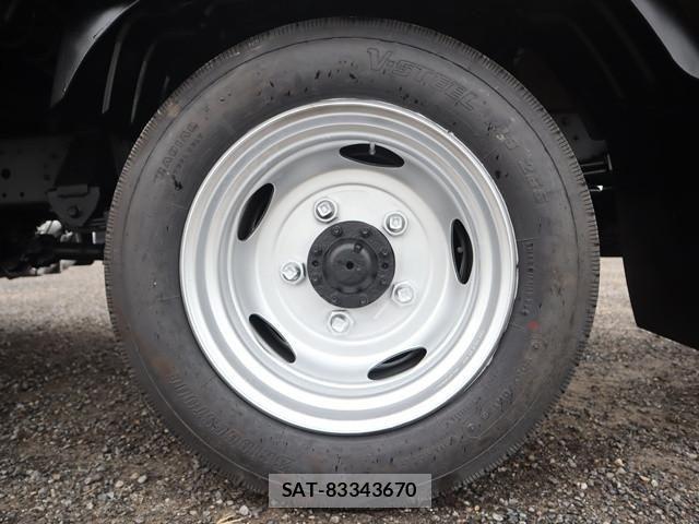 Hino DUTRO 2020-08 1742350-24