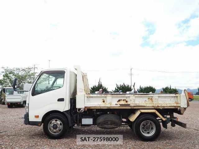 Hino DUTRO 2016-10 1742328-9