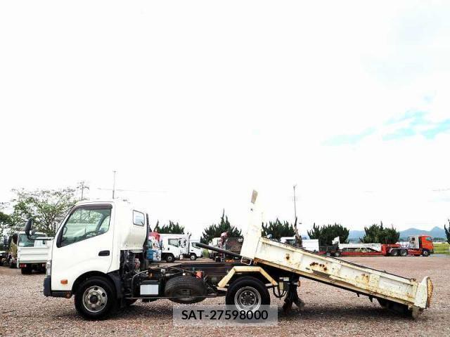 Hino DUTRO 2016-10 1742328-1