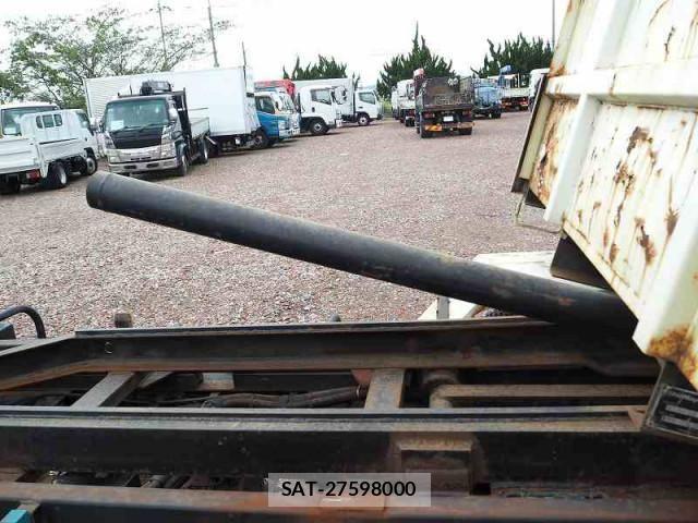 Hino DUTRO 2016-10 1742328-4