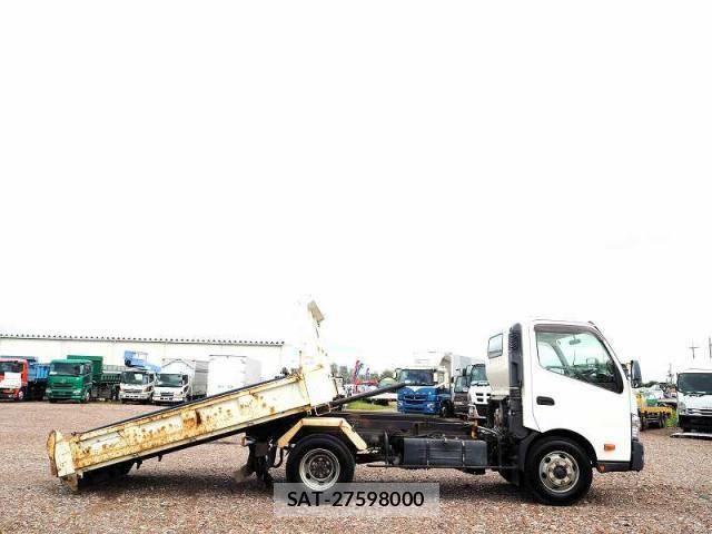 Hino DUTRO 2016-10 1742328-6