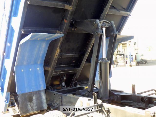 Hino DUTRO 2022-09 1742247-12
