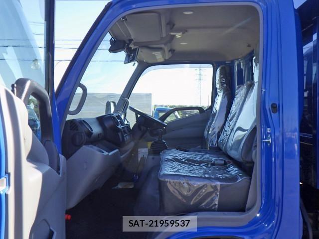 Hino DUTRO 2022-09 1742247-26