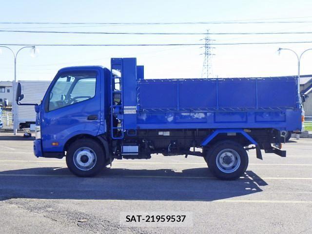 Hino DUTRO 2022-09 1742247-3